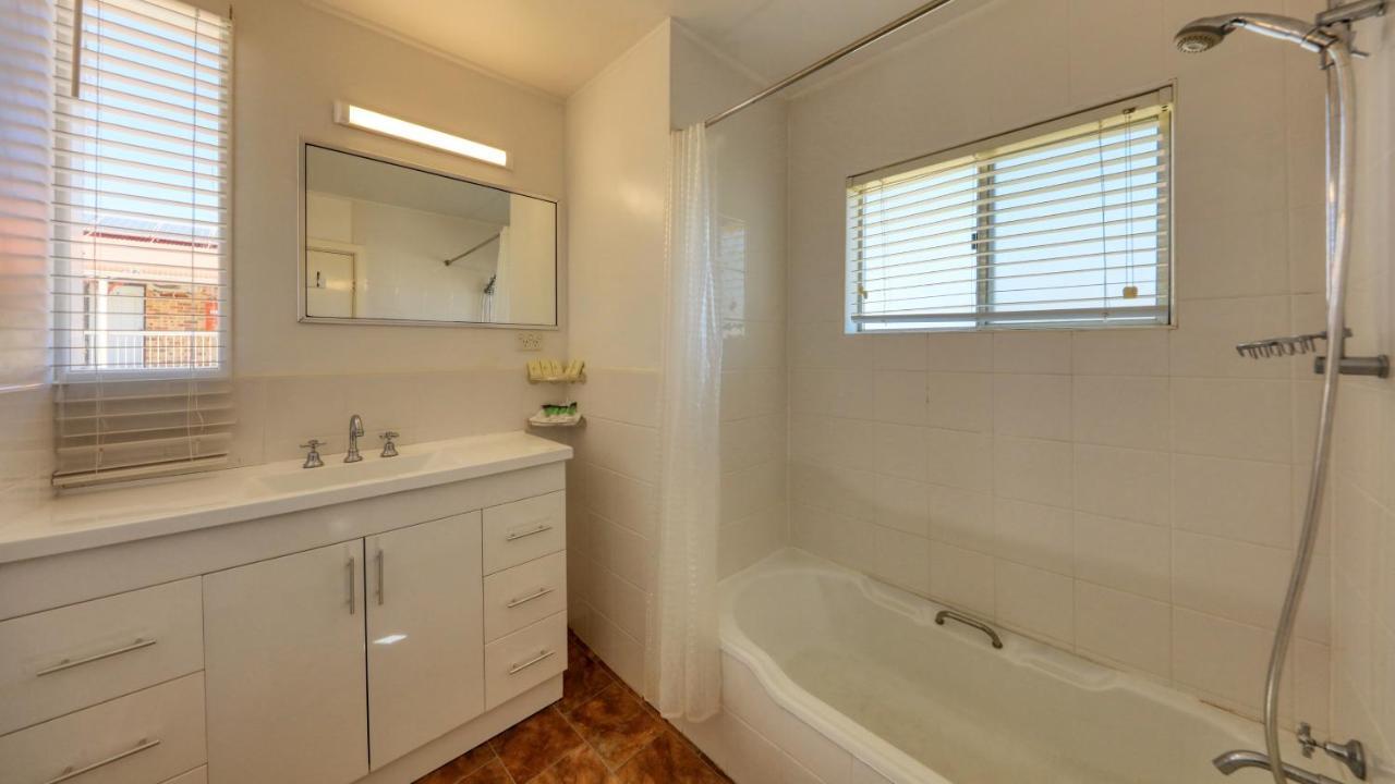 Canowindra Riverview Motel 外观 照片